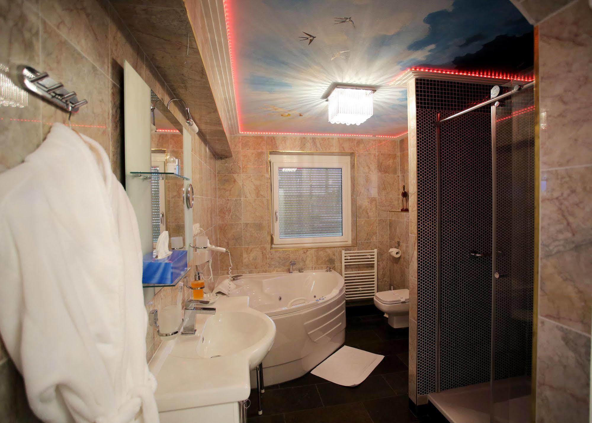 Hoeckner Plaza Hotel Attnang-Puchheim Esterno foto